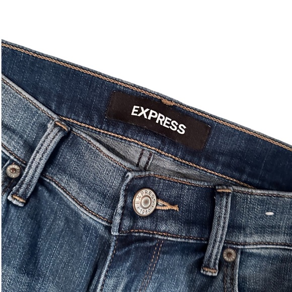 Express Mid Rise Medium Wash Ripped Raw Hem Skinny Ankle Jeans 8S - Picture 2 of 6